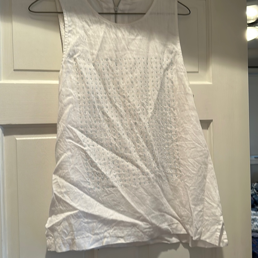 Like new fun white linen with sequins tank